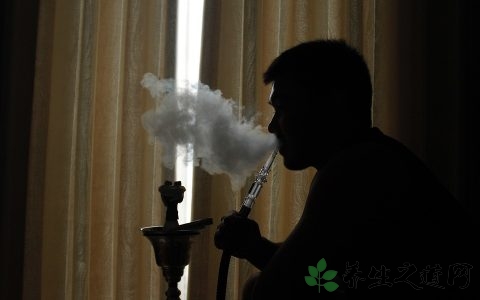 最新肺炎吐血现象深度解析与应对策略探讨